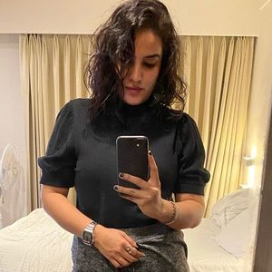 Meet your Posher, Bhavika